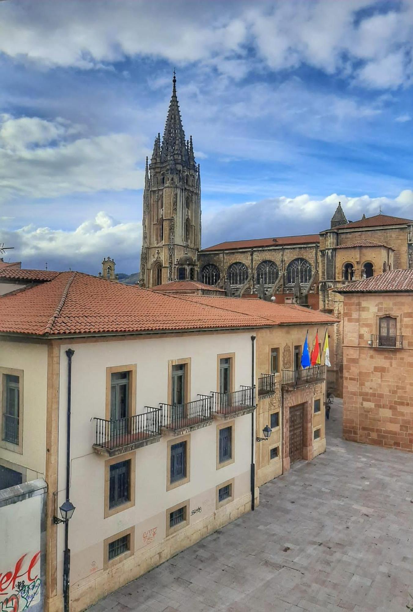 Apartamento Salsipuedes-La Catedral Oviedo Exterior photo